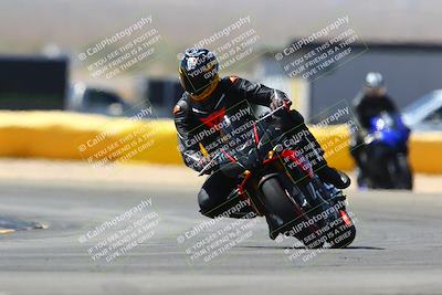 media/Mar-28-2022-Superbike Trackdays (Mon) [[b8603d0f67]]/Novice Group (1130am-12pm)/Turn 2/